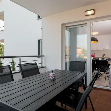Apartament Anja 1st Floor *