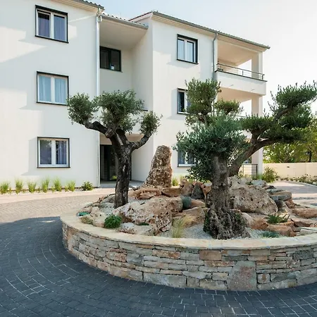 Anja 1st Floor 페로이