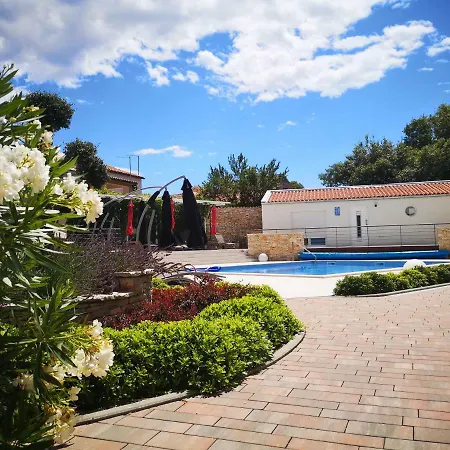 Appartement Anja 1st Floor Peroj