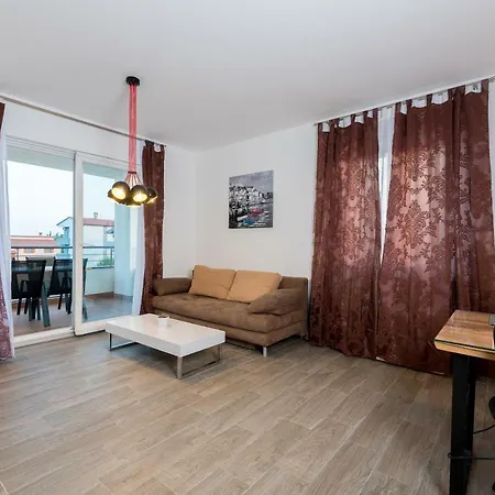 Anja 1st Floor *