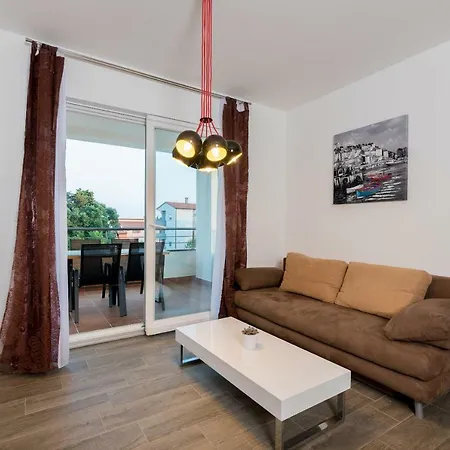 Anja 1st Floor *