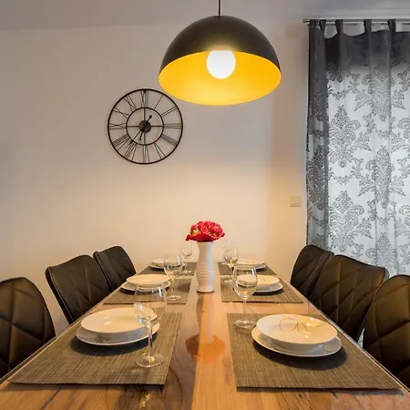 Anja 1st Floor Appartement Peroj