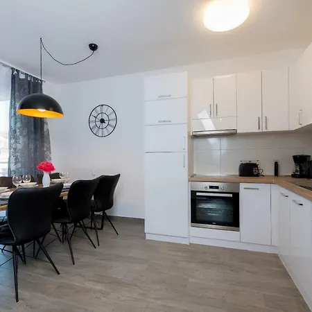 Apartamento Anja 1st Floor Peroj