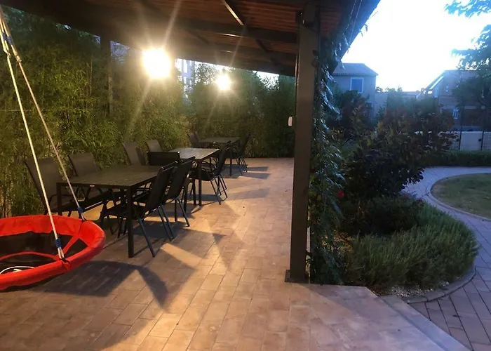 아파트 Anja 1st Floor 페로이