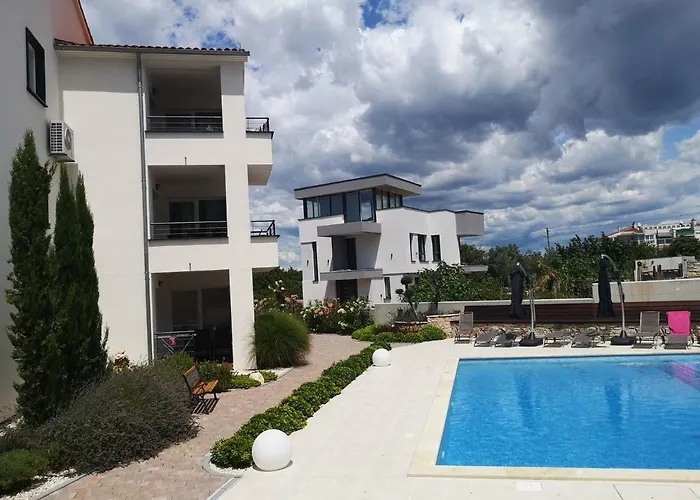 Anja 1st Floor * 페로이