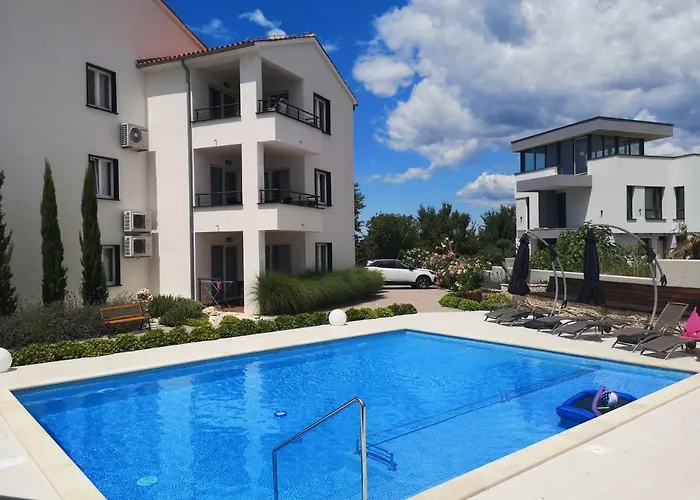 Anja 1st Floor 페로이