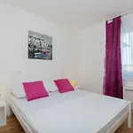 Anja 1st Floor * 페로이
