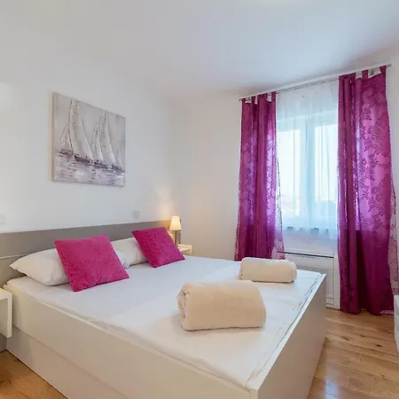 Anja 1st Floor Apartment *