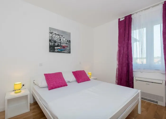 Anja 1st Floor * Перой